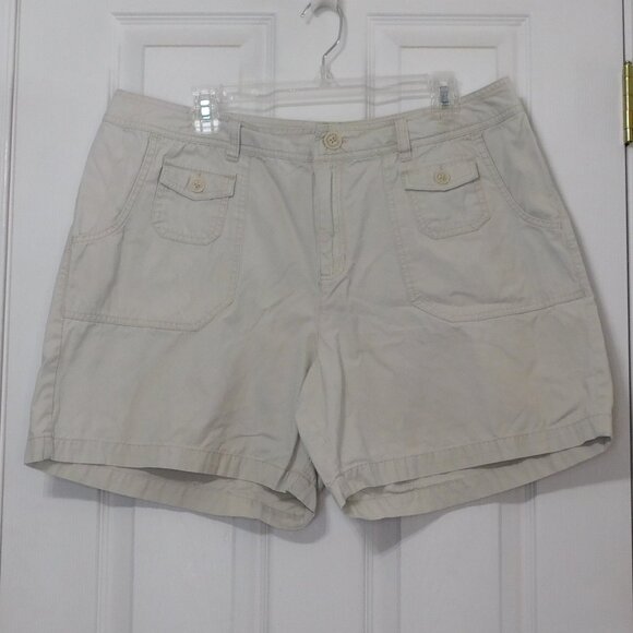 Cherokee tan women's shorts - Picture 1 of 4